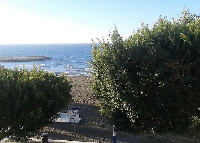 Beachfront House * Málaga